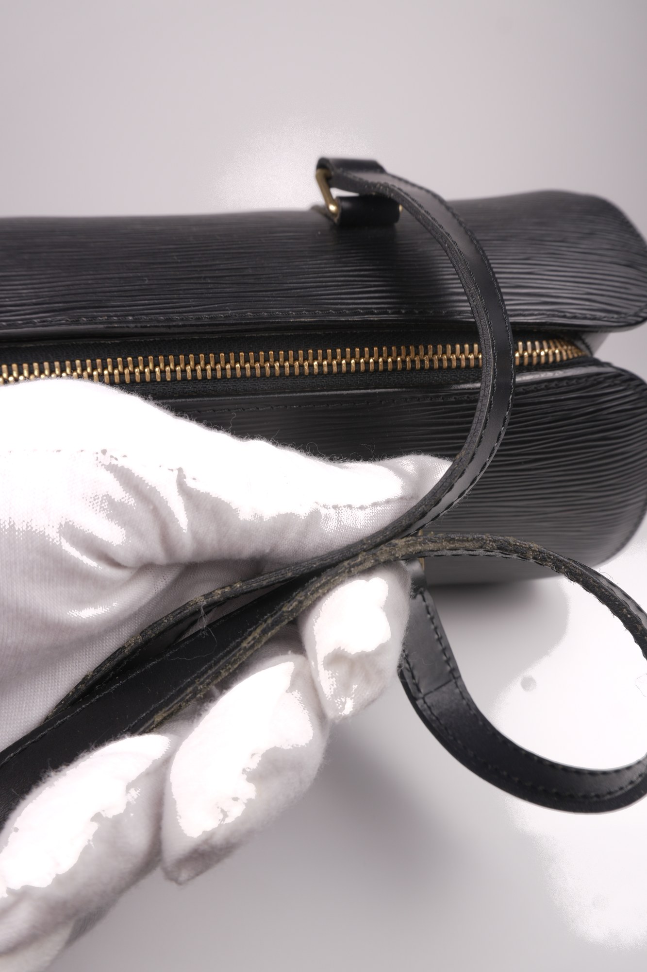 Louis Vuitton Epi Soufflot Handbag - M52222